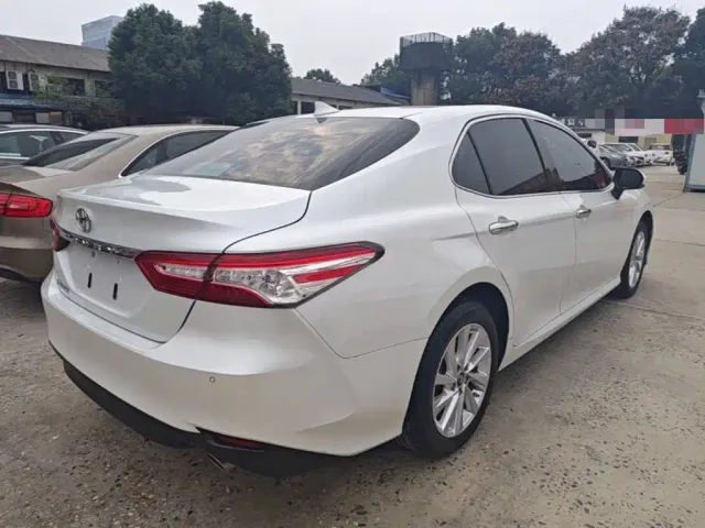 Toyota Camry — Фото автомобиля 6