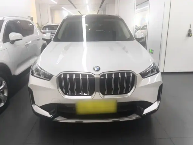 BMW X1 — Фото автомобиля 2