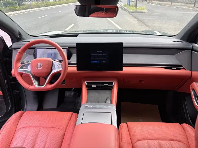 BYD Tang L — Фото автомобиля 10