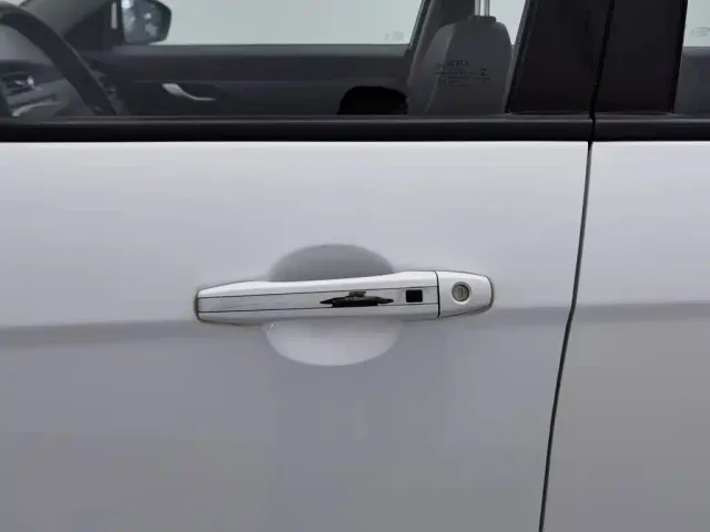 Geely Emgrand — Фото автомобиля 18