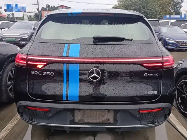 Mercedes-Benz EQC — Фото автомобиля 5