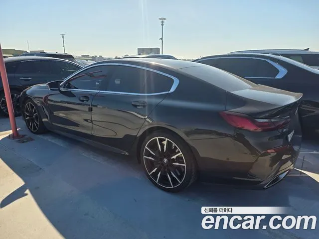 BMW 8 Series G15 — Фото автомобиля 4