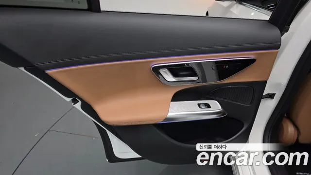 Mercedes-Benz E-Class — Фото автомобиля 6