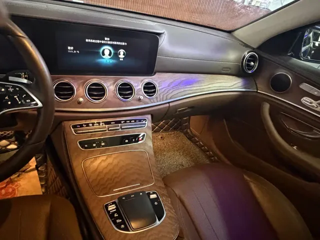 Mercedes-Benz E-Class — Фото автомобиля 13