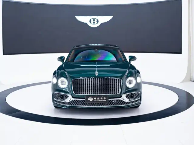 Bentley Flying Spur — Фото автомобиля 2