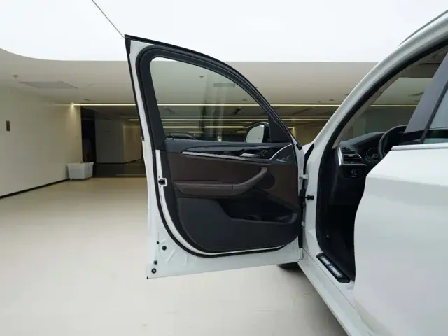 BMW X3 — Фото автомобиля 15