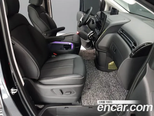 Hyundai Staria Staria 4WD Lounge 7 мест — Фото автомобиля 12