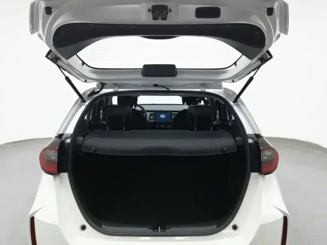 Honda Fit — Фото автомобиля 16