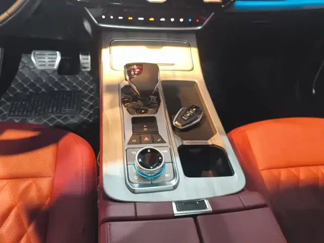 Jetour X70 Plus — Фото автомобиля 16