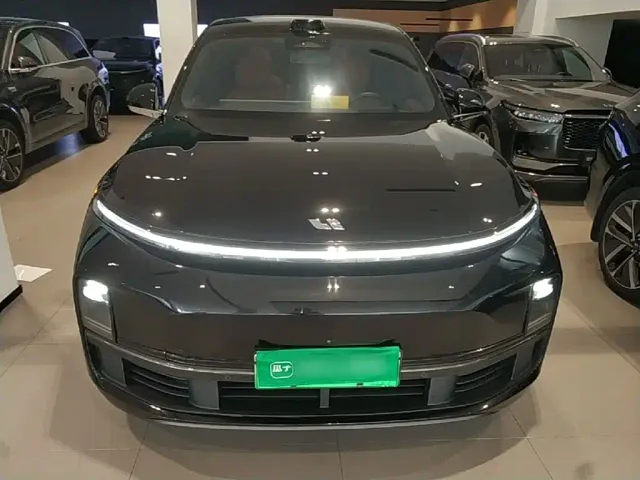 Li Auto L9 — Фото автомобиля 2