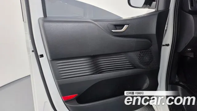 Hyundai Staria — Фото автомобиля 13