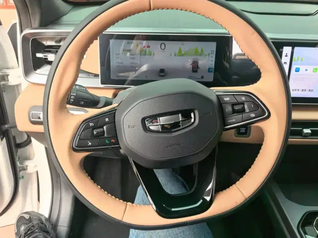 Geely ICON — Фото автомобиля 15