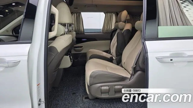 Kia Canival Carnival 4 поколение Бензин 7 мест Hi-Limousine — Фото автомобиля 11