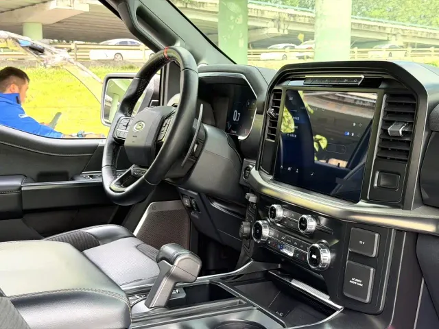 Ford F-150 Raptor — Фото автомобиля 4