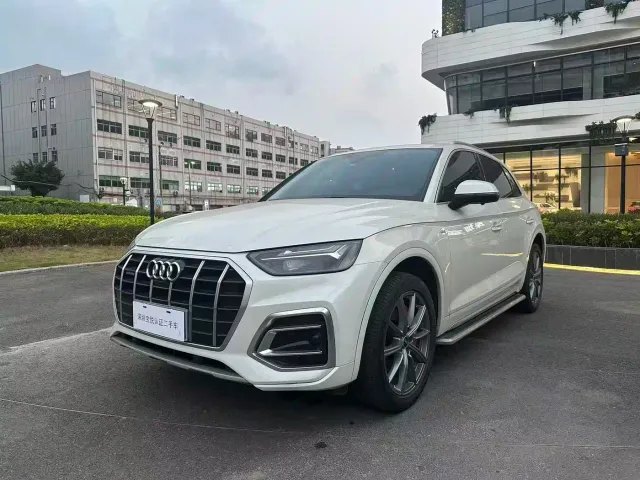 Фотография автомобиля — Audi Q5L