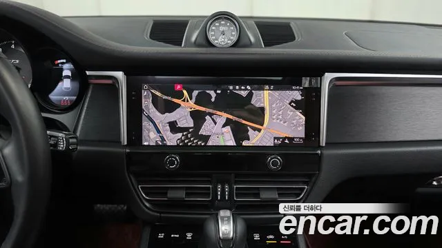 Porsche Macan — Фото автомобиля 14