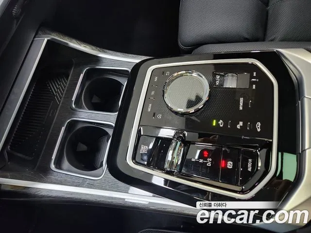 BMW 7 Series G70 — Фото автомобиля 13
