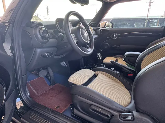 MINI Hatch — Фото автомобиля 10