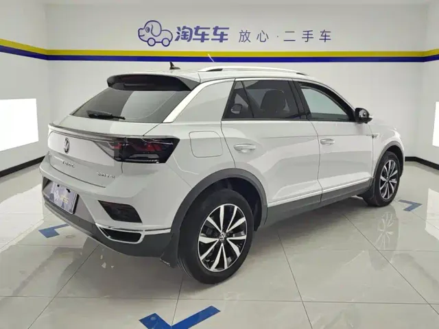 Volkswagen T-Roc — Фото автомобиля 3