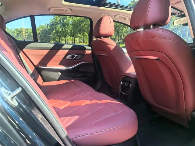 BMW 3 Series — Фото автомобиля 7