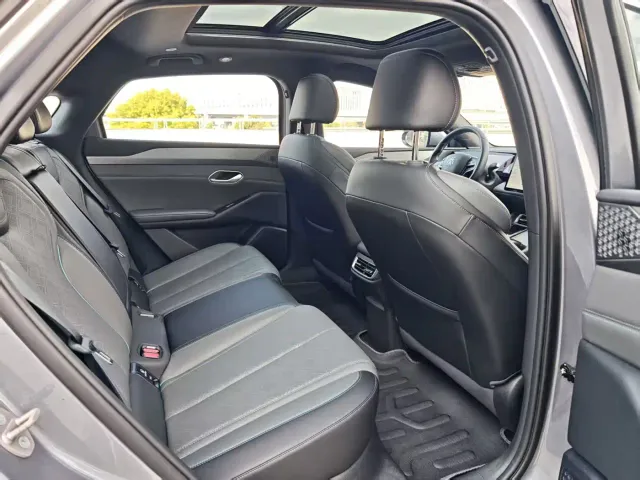 BYD Qin L — Фото автомобиля 16