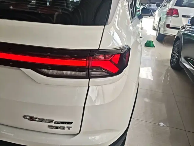 Changan CS35 Plus — Фото автомобиля 7