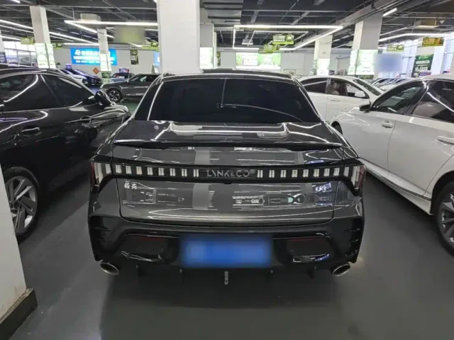 Lynk & Co 03 — Фото автомобиля 5