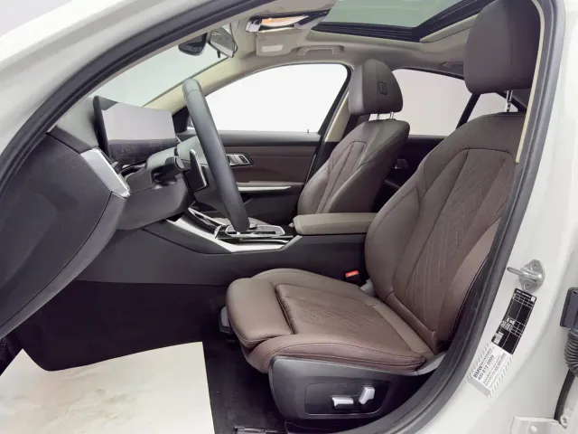 BMW 3 Series — Фото автомобиля 14