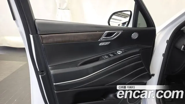 Genesis GV80 — Фото автомобиля 13