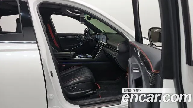 Genesis GV80 — Фото автомобиля 17