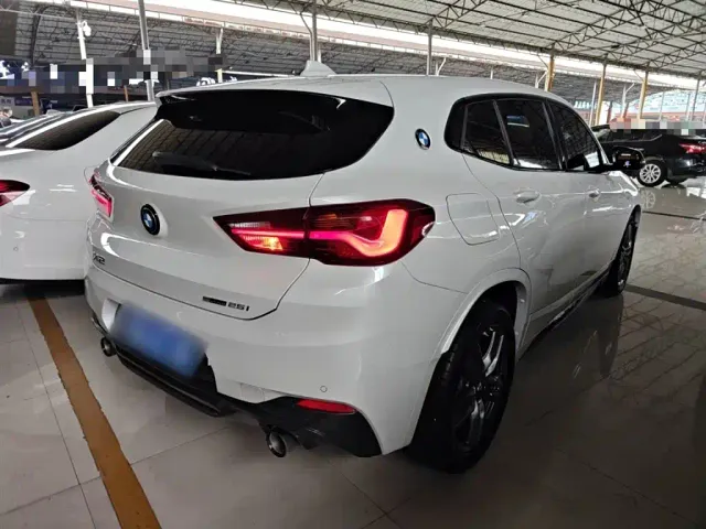 BMW X2 — Фото автомобиля 4
