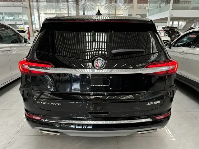 Buick Enclave — Фото автомобиля 17