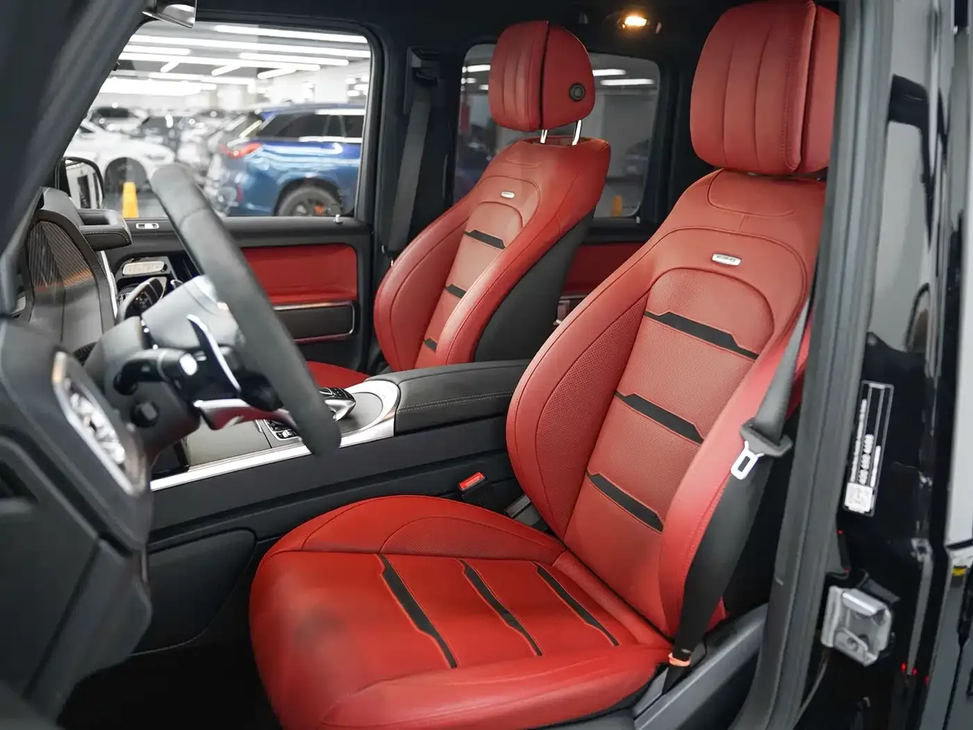 Mercedes-Benz Mercedes-Benz G-Class AMG 2022 AMG G 63 55th Anniversary Edition — Фото автомобиля 17