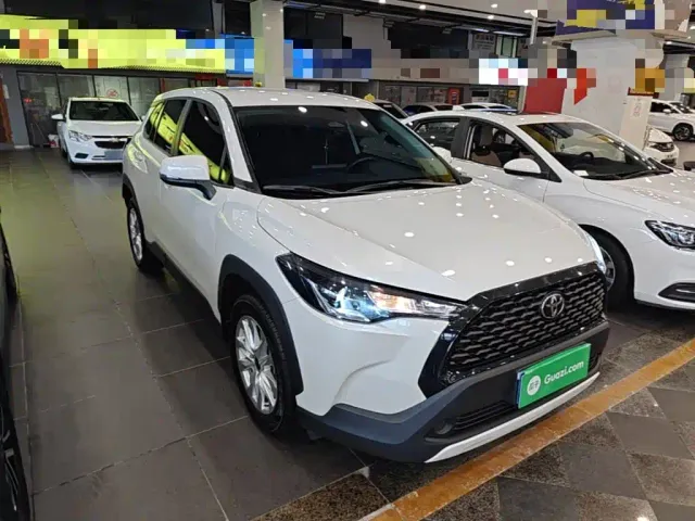 Toyota Corolla Cross — Фото автомобиля 3
