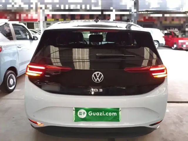 Volkswagen ID.3 — Фото автомобиля 5