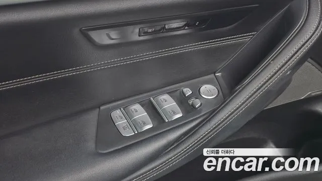 BMW 5 Series G30 — Фото автомобиля 29