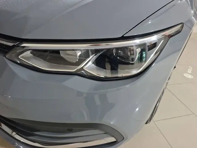 Volkswagen Golf — Фото автомобиля 23