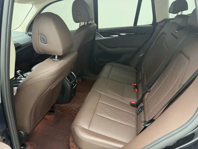 BMW X3 — Фото автомобиля 9