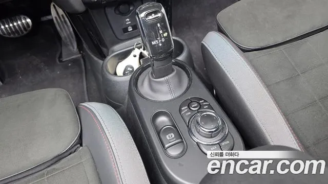 MINI Cooper Convertible — Фото автомобиля 12