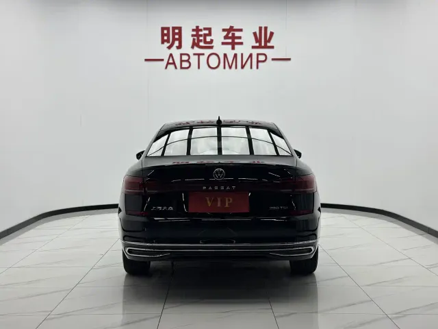 Volkswagen Passat — Фото автомобиля 9