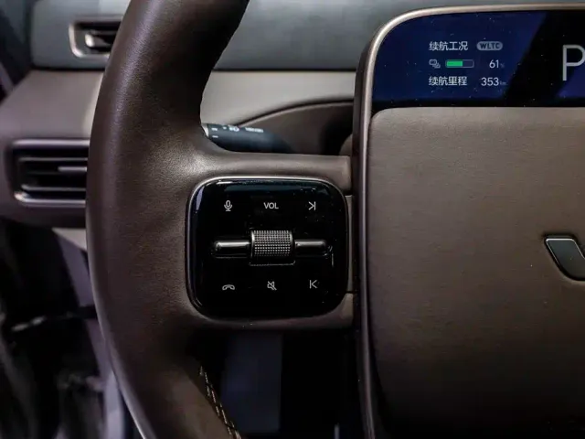 Li Auto MEGA — Фото автомобиля 29