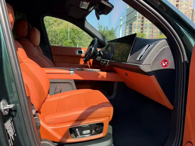 Li Auto L9 — Фото автомобиля 5