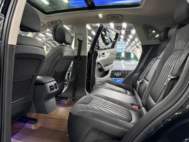 Hongqi HS5 — Фото автомобиля 8