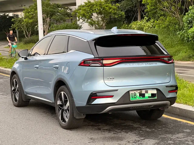 BYD Tang — Фото автомобиля 5