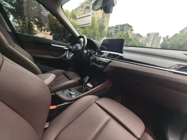 BMW X1 — Фото автомобиля 14