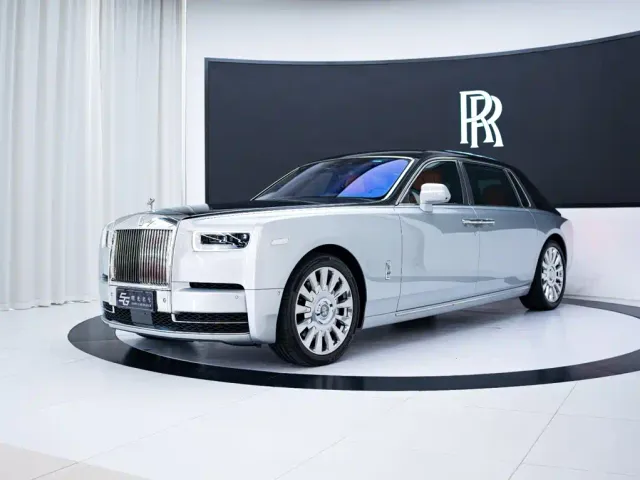 Фотография автомобиля — Rolls-Royce Phantom