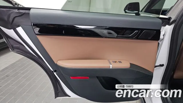 Hyundai Grandeur GN7 — Фото автомобиля 14
