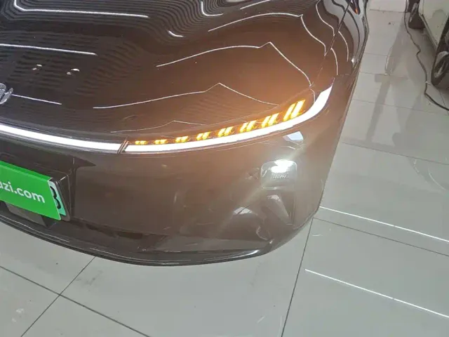 Changan Qiyuan A07 — Фото автомобиля 23