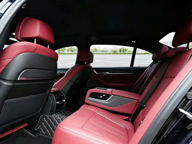 BMW 5 Series — Фото автомобиля 5