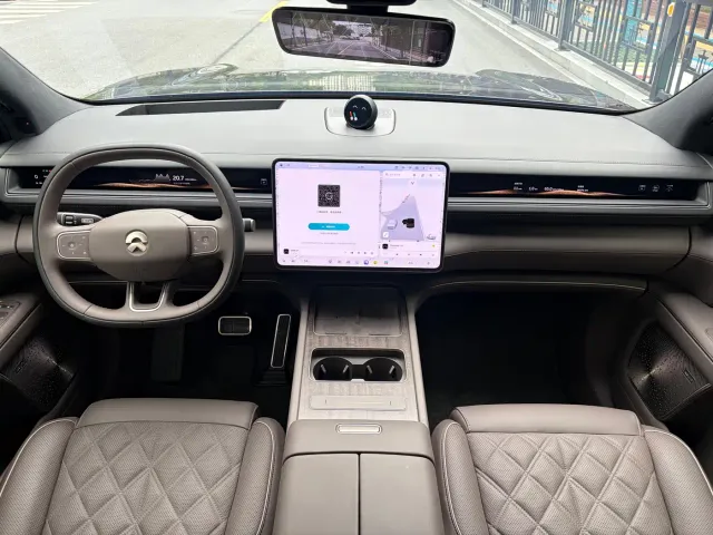 Nio ES8 — Фото автомобиля 10